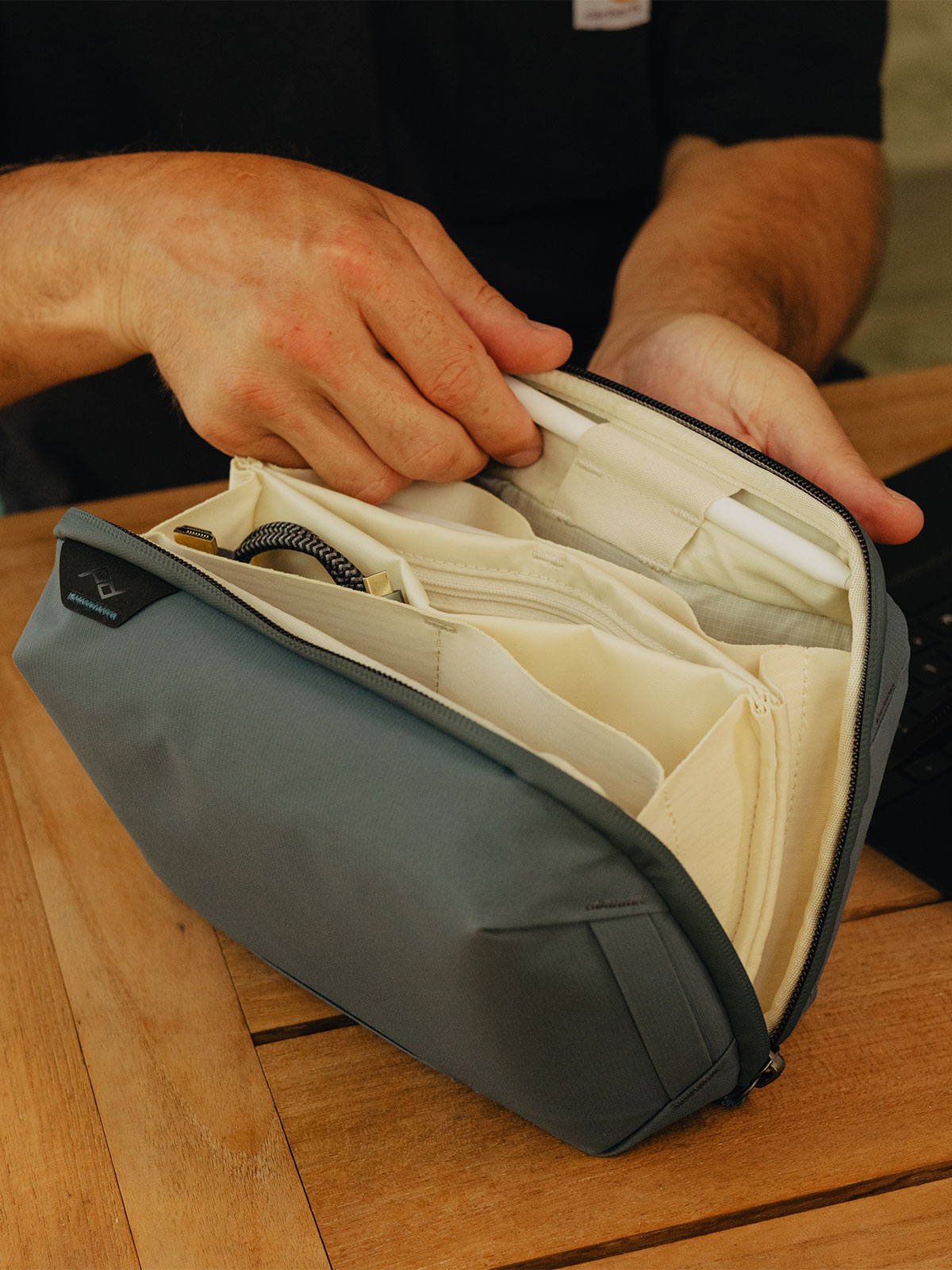 Tech Pouch utstyrmappe